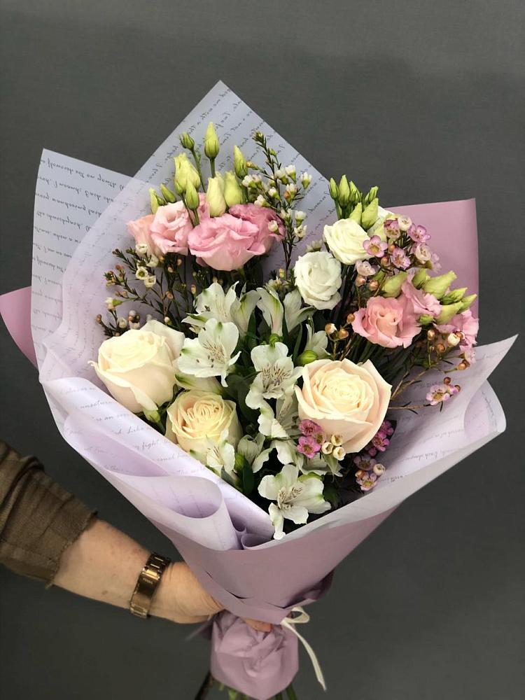 Букет цветов из: Альстромерии, Розы и Лизиантусы в Родниках Ивановской области