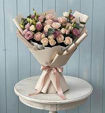 Букет цветов из:  Розы и Лизиантусы в Родниках Ивановской области