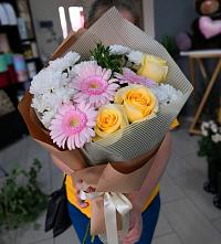 Букет цветов из:  Герберы, Розы и Хризантемы в Родниках Ивановской области