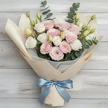 Букет цветов из:  Лизиантусы в Родниках Ивановской области