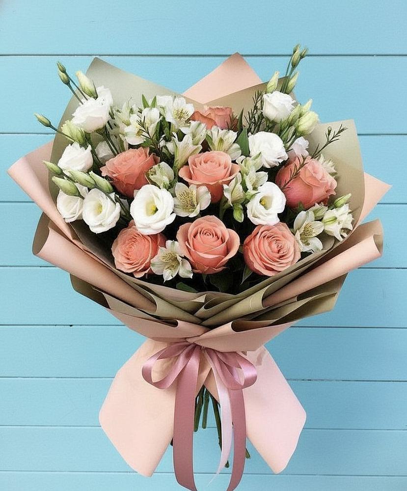Букет цветов из: Розы, Альстромерии и Лизиантусы в Родниках Ивановской области