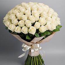Букет 101 беля роза Белоснежка в Родниках Ивановской области