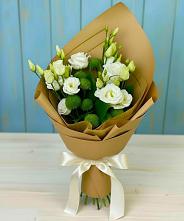 Букет цветов из:  Хризантемы и Лизиантусы в Родниках Ивановской области