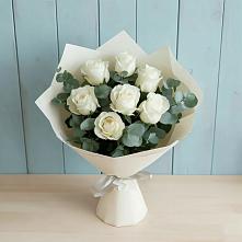 Букет Белые розы в Эвкалипте в Родниках Ивановской области