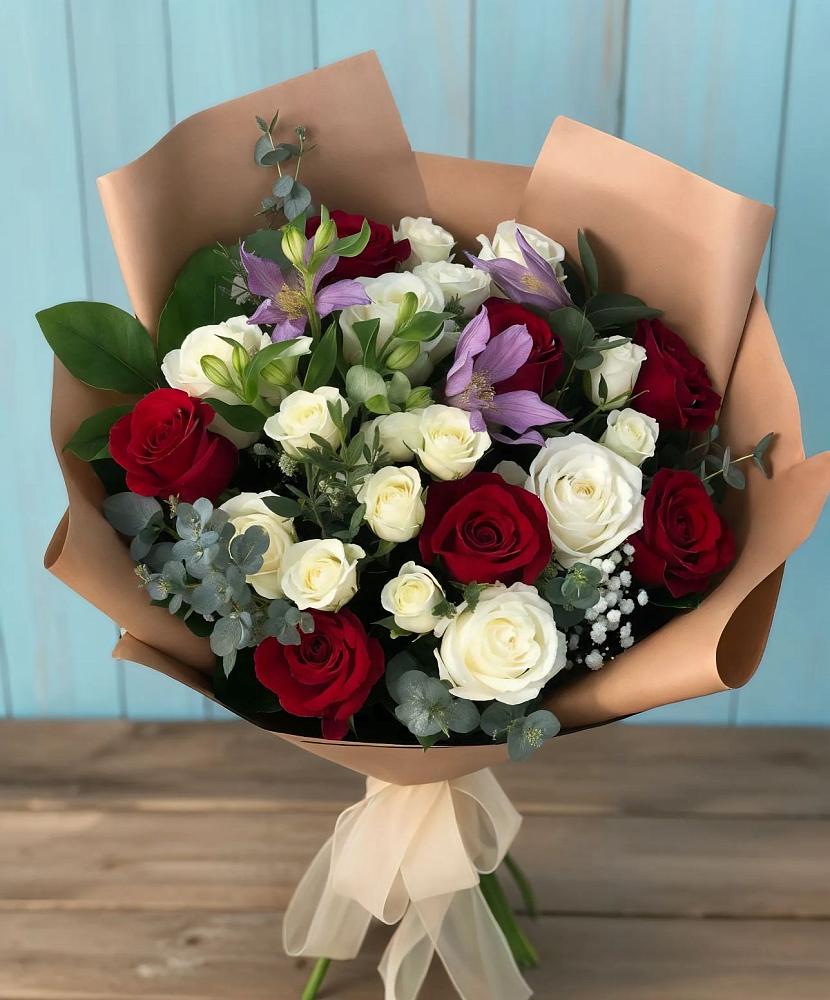 Букет цветов из: Розы и Альстромерии в Родниках Ивановской области